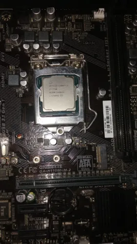 intel i7 7700 + placa mãe gigabity H110