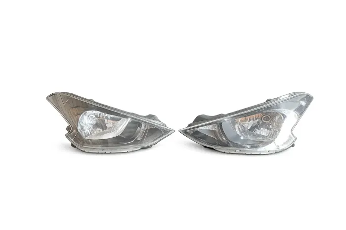 Par de farol hB20 sedan 2022