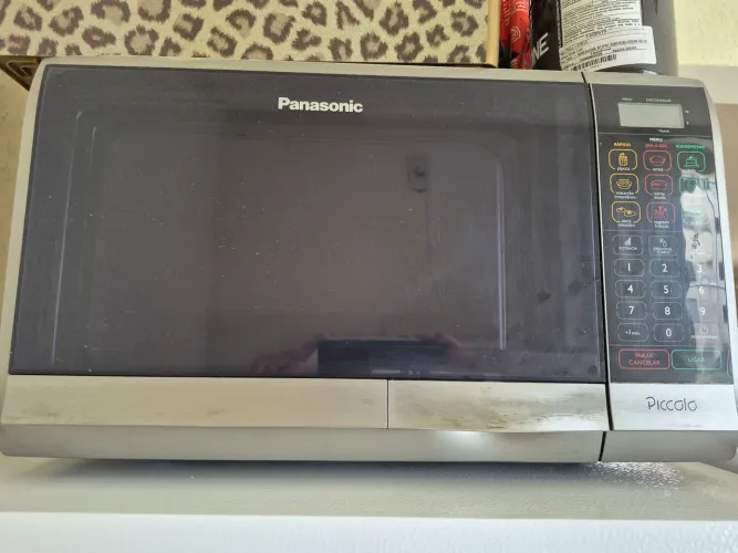 Micro-ondas Panasonic Piccolo 22L