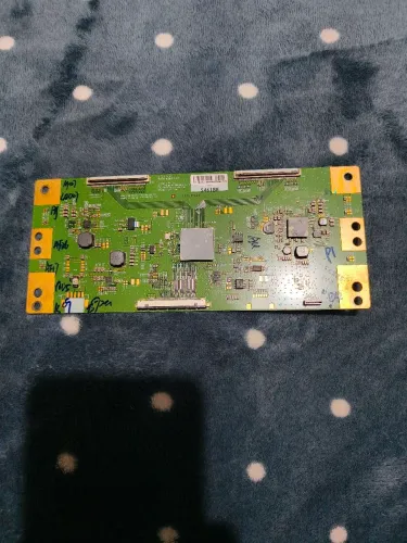 Placa T Con para tvs Sony KD 49x755F