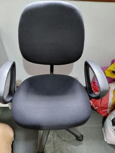 Cadeira escritório giratória 
