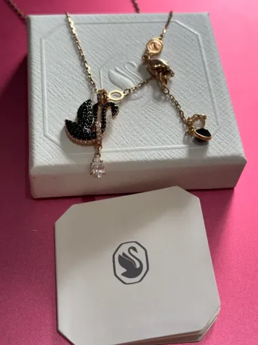 Colar Original Swarovski cisne negro