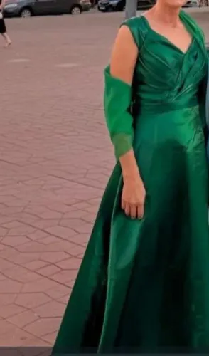 Vendo vestido de festa, usado uma única vez.