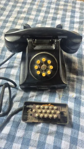 Telefone antigo baquelite