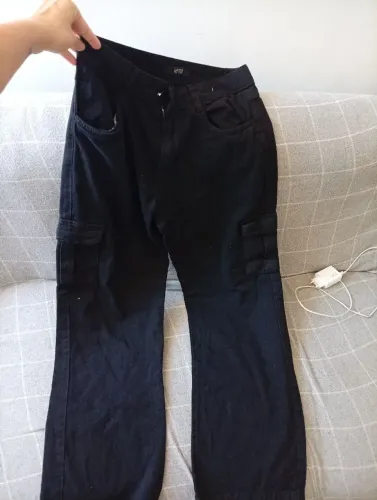 Calça cargo nova.