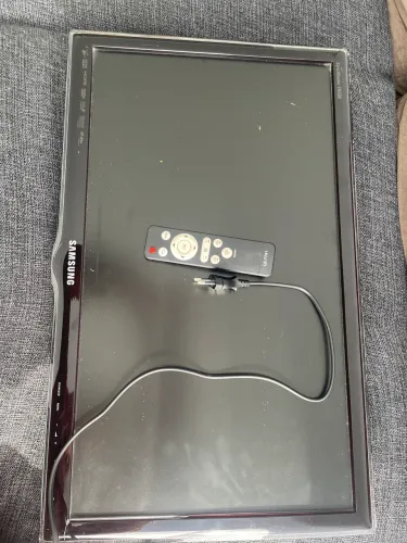 Vende-se esta tv +controle