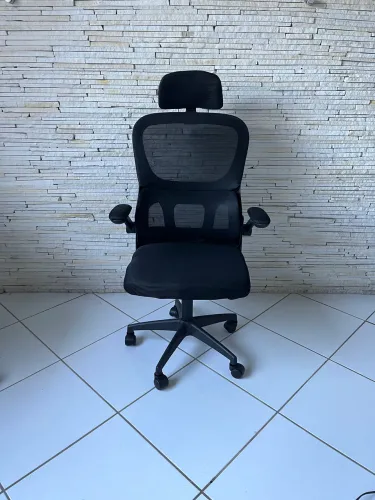 Cadeira de Escritório Ergonômica em Tela com Apoio de Cabeça | Seminova