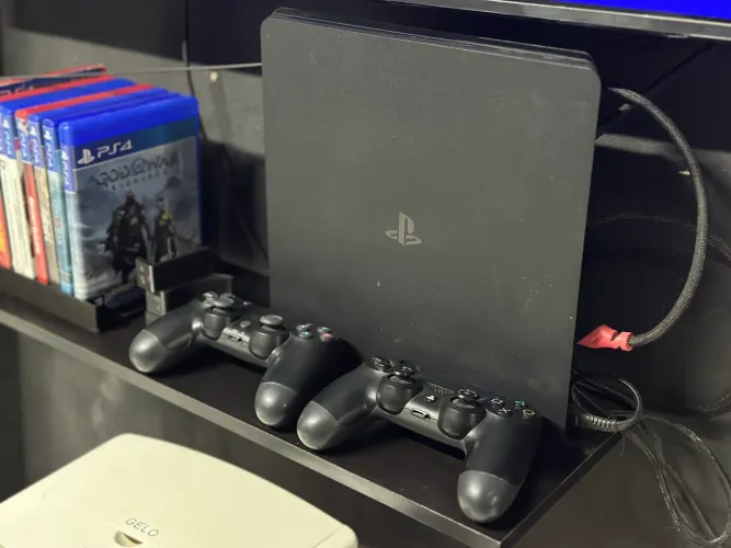 Playstation 4 - PS4
