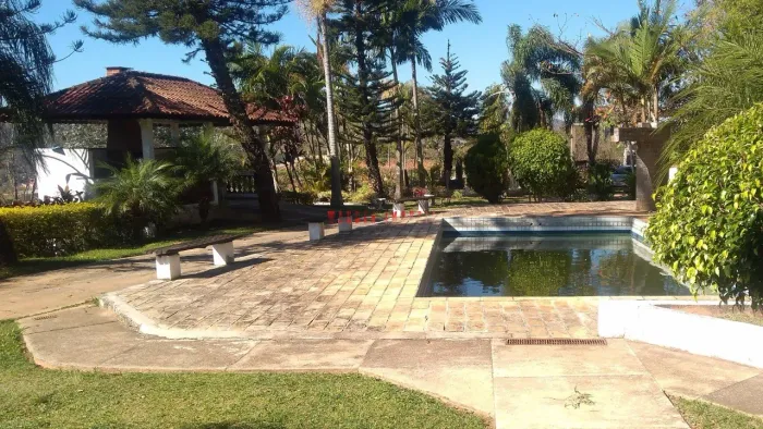 CASA RESIDENCIAL em Vargem - SP, centro