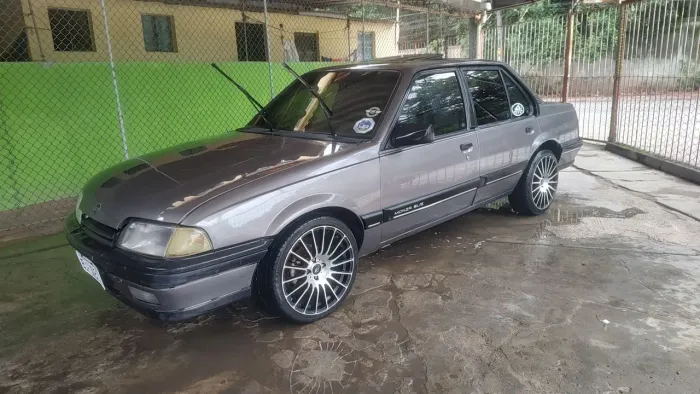 Chevrolet Monza Classic SE 2.0 /mpfi E EFI 2P E 4P 1993