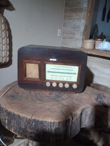 Rádio antigo PHILIPS para colecionador