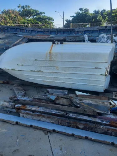 Barco de apoio de fibra de vidro