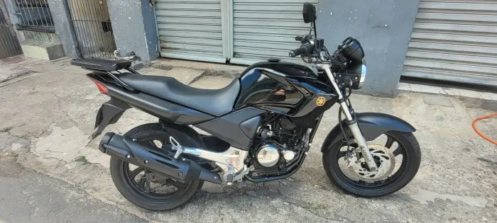Moto Yamanha Fazer 250