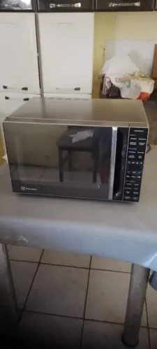 Vendo Microondas semi novo