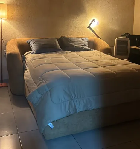 Cama Estofada + Cabeceira Feito em Madeira Maciça