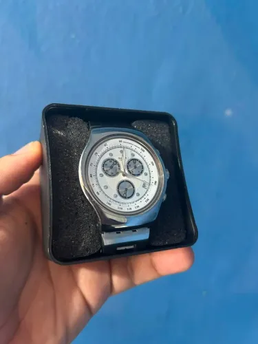 Swatch Cara Branca 