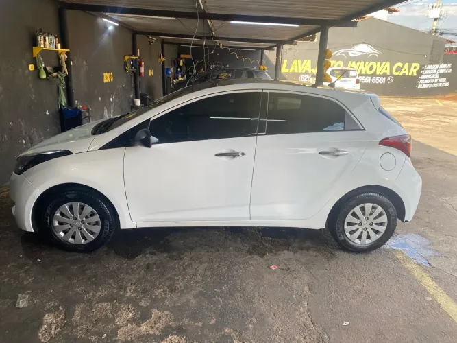 Hyundai HB20 Unique 1.0 Flex 12V Mec. 2019