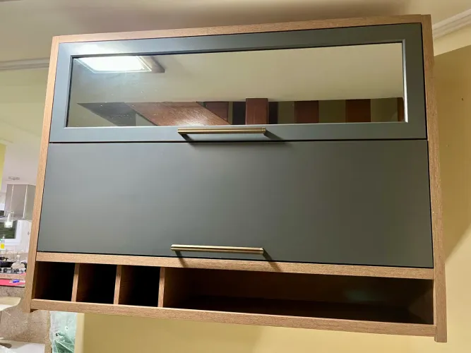 Armário de Cozinha/Bar de parede - Ótimo Estado