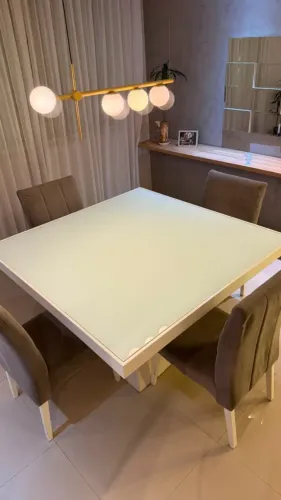Mesa de Jantar Quadrada