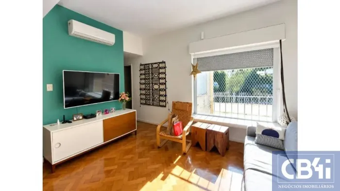 Apartamento original 3 quartos, atualmente 2 quartos sendo 1 suíte à venda, 112 m² por R$ 