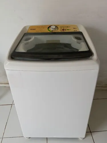 Vendo uma máquina de lavar roupa Consul 14 kg bem conservada 