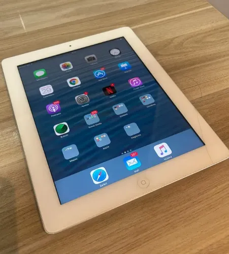 iPad 4ª Gen - 64Gb - Branco
