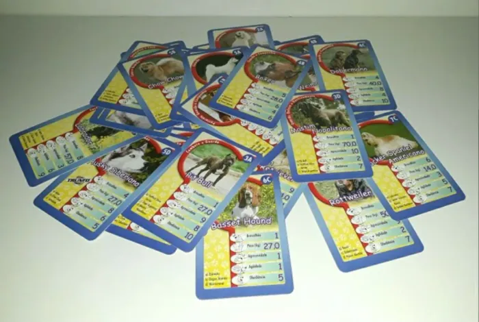 27 cards originais Super Trunfos do título Cães de Raça 