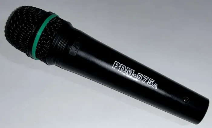 Microfone dinâmico vocal / instrumento SHS Novo cabo de 10 metros incluído
