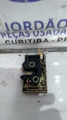Fechadura porta Saveiro quadrada.