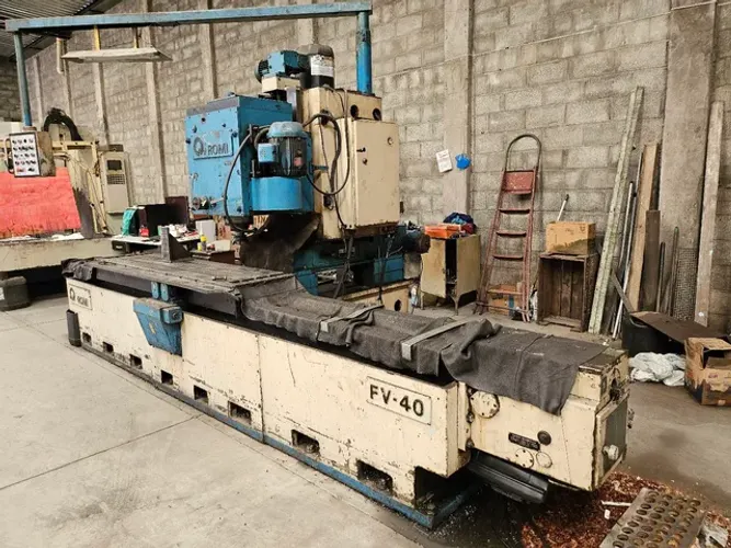 Fresadora vertical Romi FV 40
