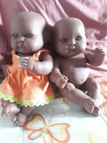 2 bonecas neneca negras
