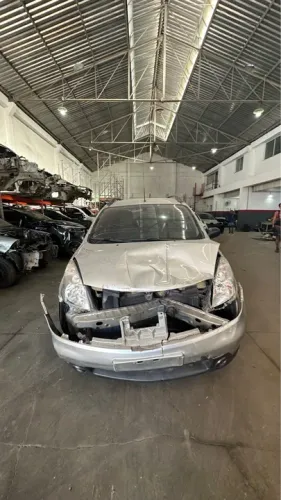 Peças nissan livina grand livina 1.8