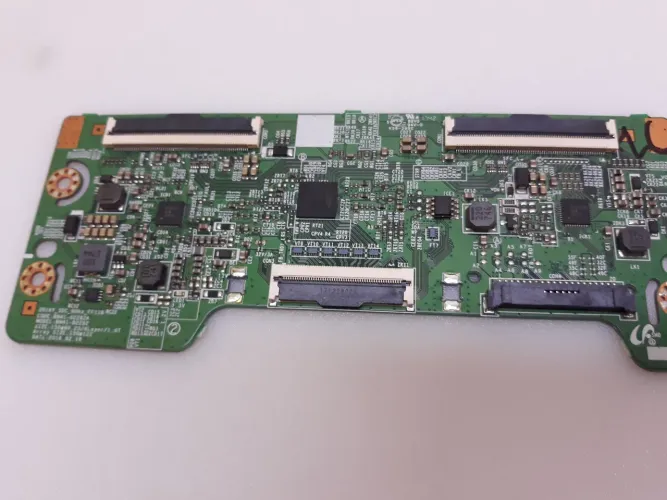 Placa tcom TV Samsung modelo. Un49j5200ag. Usada porém Boa. 