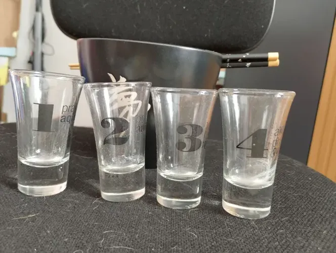 JOGO PARA VODKA E SEM USO, NOVINHO 