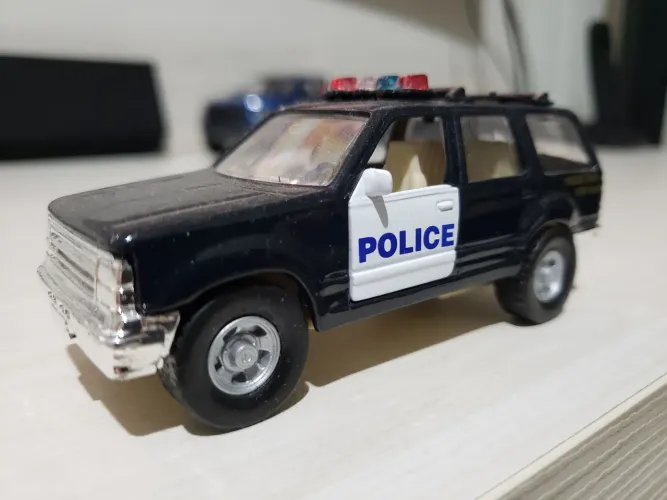 MINIATURAS AUTOMÓVEIS RAROS / R$ 125,00 REAIS/CADA UNIDADE/ESCALA 1/42. "MAISTO" OKM !!!!!