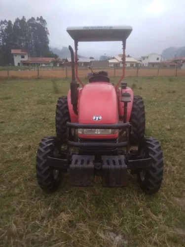 Trator Tramontini 5045-BR 4x4 Reduzido 50 CV - Em ótimo estado