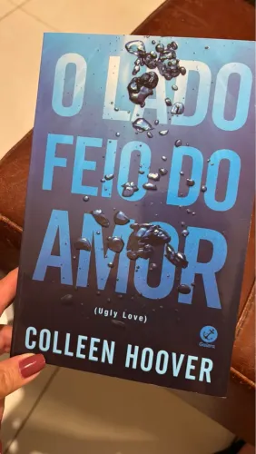 Livro O Lado Feio do Amor - Colleen Hoover