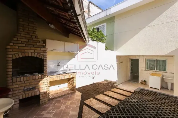 Sobrado na Vila Zelina, 150m2, com 03 quartos sendo 01 suíte e 02 vagas