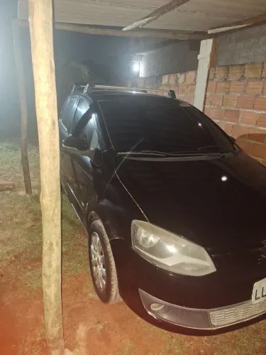 Volkswagen Fox 1.0 MI Total Flex 8V 5P 2012