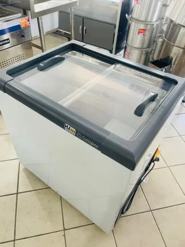 MB Frezer expositor horizontal 200L Gelopar  
