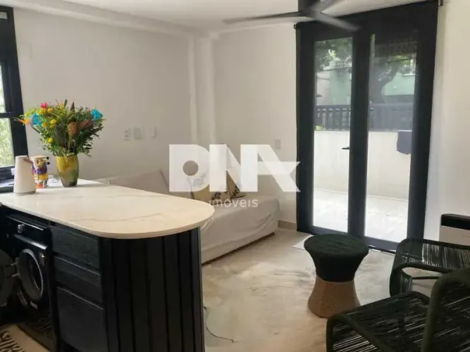 Apartamento : / Residencial / Leblon