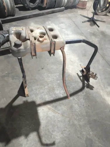 SUPORTE MERCEDES RESERVATÓRIO ÁGUA DO RADIADOR