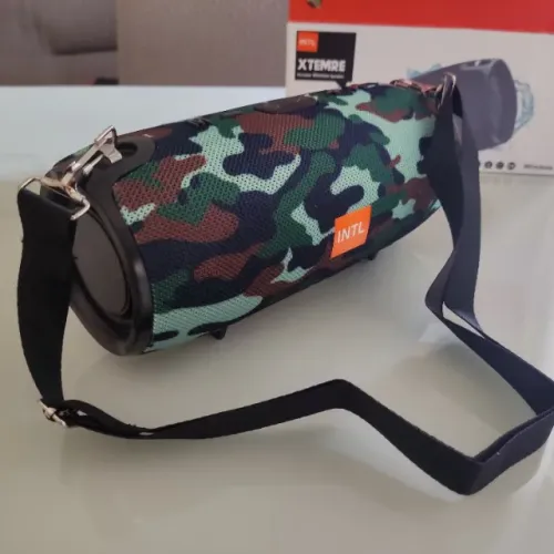 Caixa de Som Bluetooth Xtemre 22cm