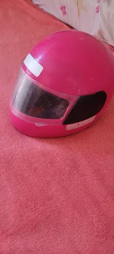 Capacete infantil rosa 