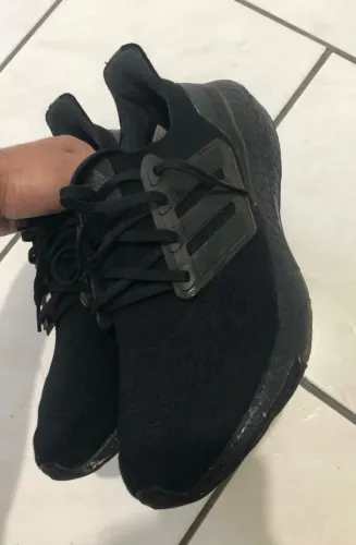 Tênis adidas ultraboost