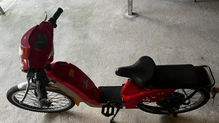 Bicicleta Elétrica Sousa vermelha