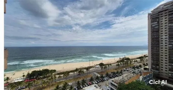 BARRMARES . PRÉDIO FRONTAL MAR EXCELENTE APARTAMENTO DUPLEX.