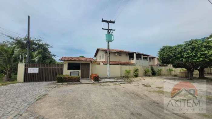 Casa de 4 quartos em Maria Farinha próximo ao Pé na areia