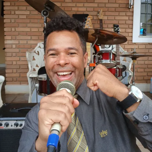 Henrique Chalegre Cantor e Músico