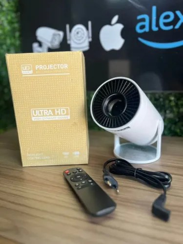 Mini Projetor de Imagem - HY300